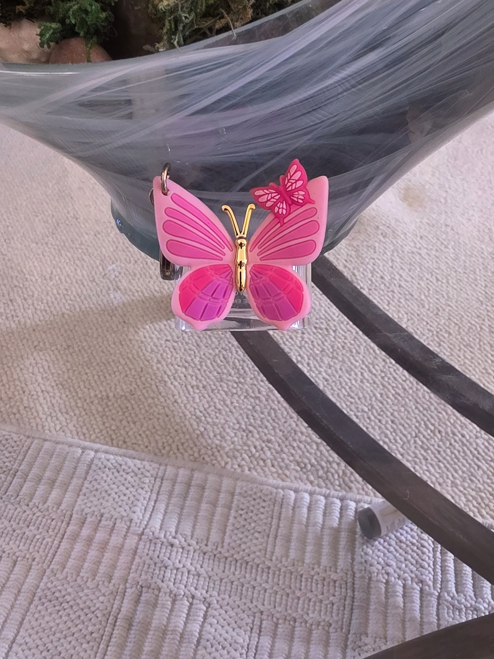 Used BATH & BODY WORKS PINK BUTTERFLY POCKETBAC CUTE HOLDER HAND SANITIZER CLIP